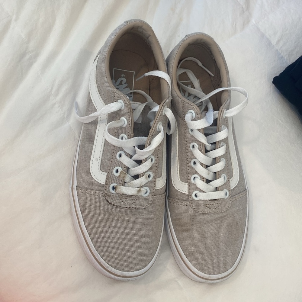 Vans - Picture 2 of 4